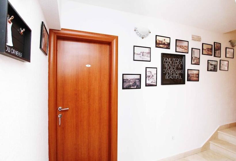 بنسيون Villa Ivanka