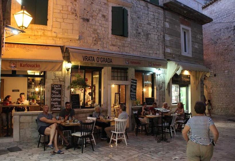 بنسيون Villa Ivanka