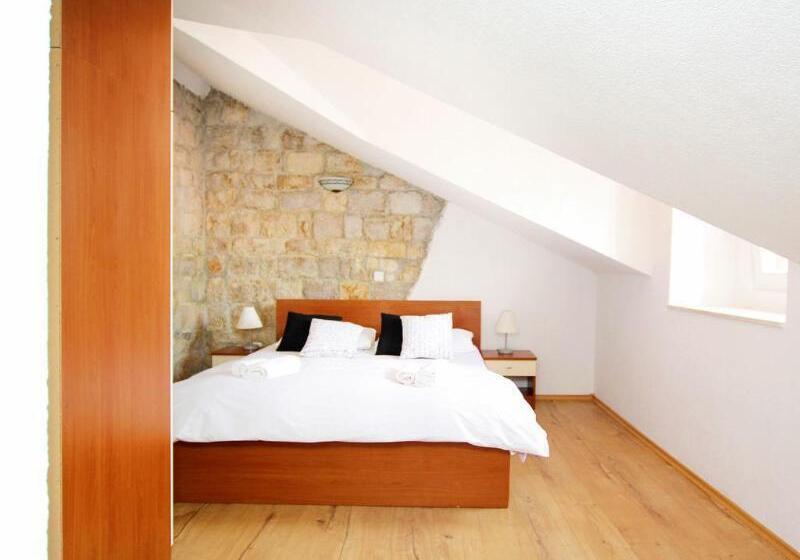 بنسيون Villa Ivanka