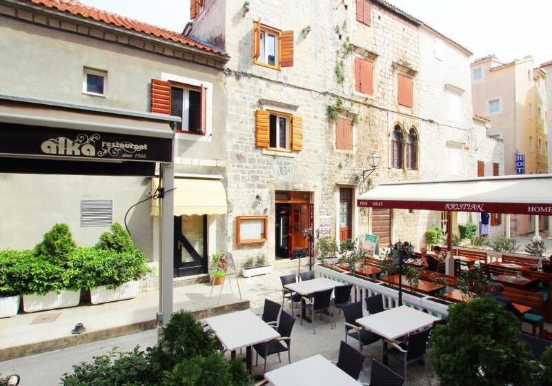 بنسيون Villa Ivanka