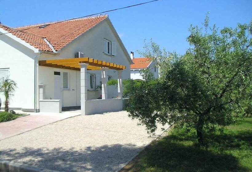 Villa Mandolina Apartments