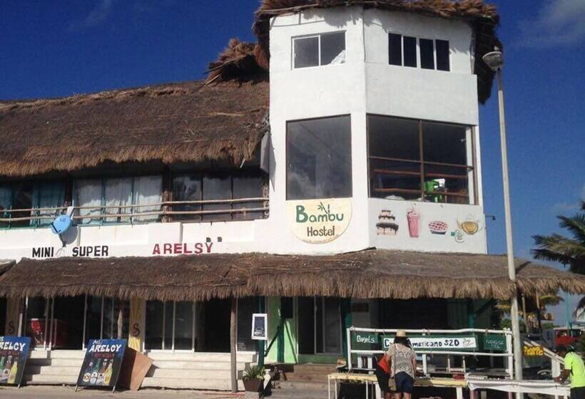 ホテル Bambu Hostel