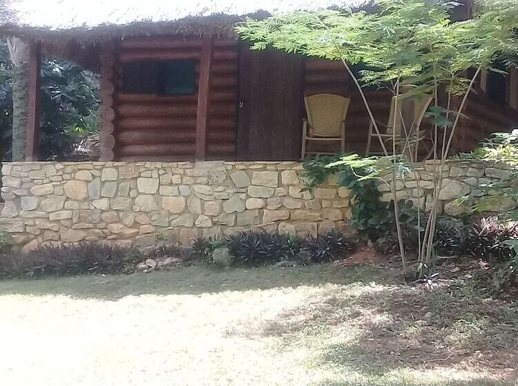 בית מלון כפרי Room In Lodge   Sierraverde Cabin Cabaña El Cedro