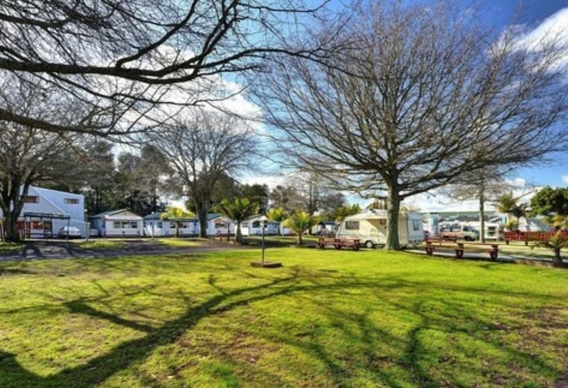 Auckland North Shore Motels & Holiday Park