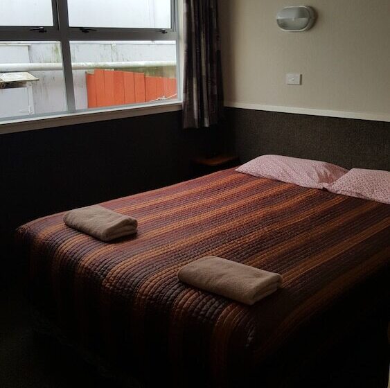 Auckland North Shore Motels & Holiday Park