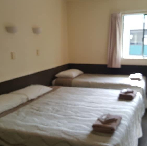 Auckland North Shore Motels & Holiday Park