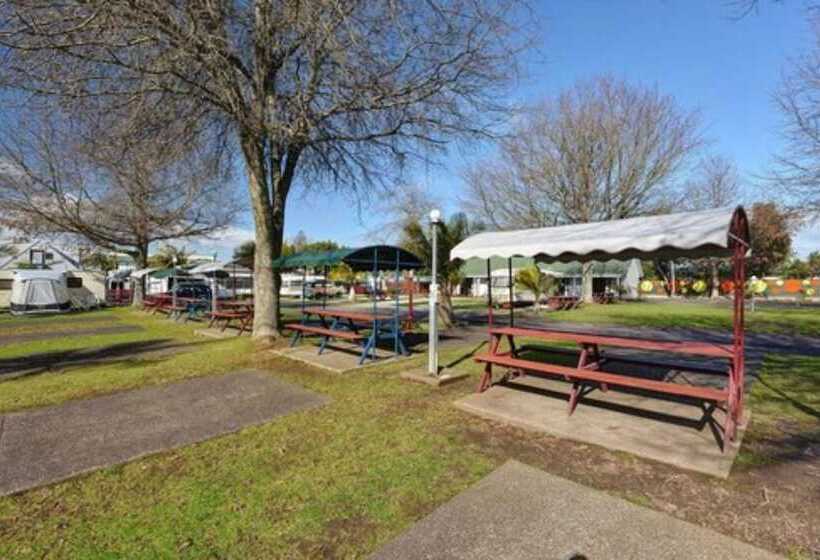 Auckland North Shore Motels & Holiday Park