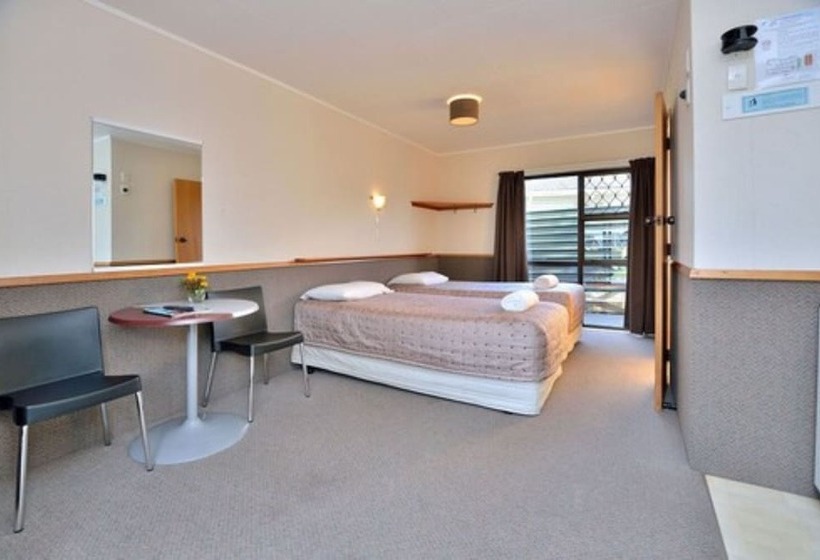 Auckland North Shore Motels & Holiday Park