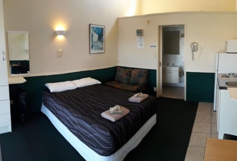 Auckland North Shore Motels & Holiday Park