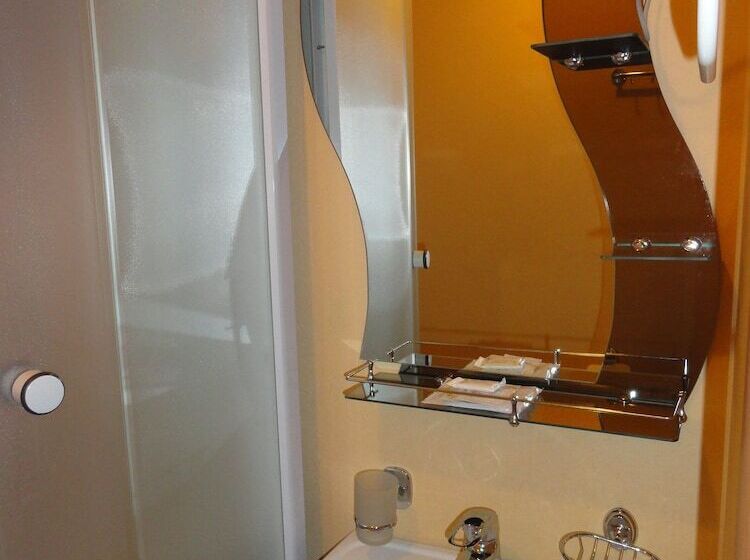 ベッドアンドブレックファースト Rinaldi On Vasilievskom