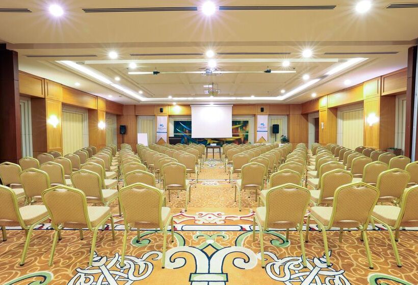 Crystal De Luxe Resort & Spa   All Inclusive