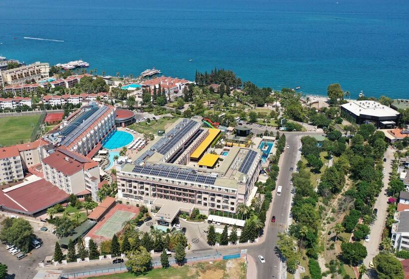 Crystal De Luxe Resort & Spa   All Inclusive