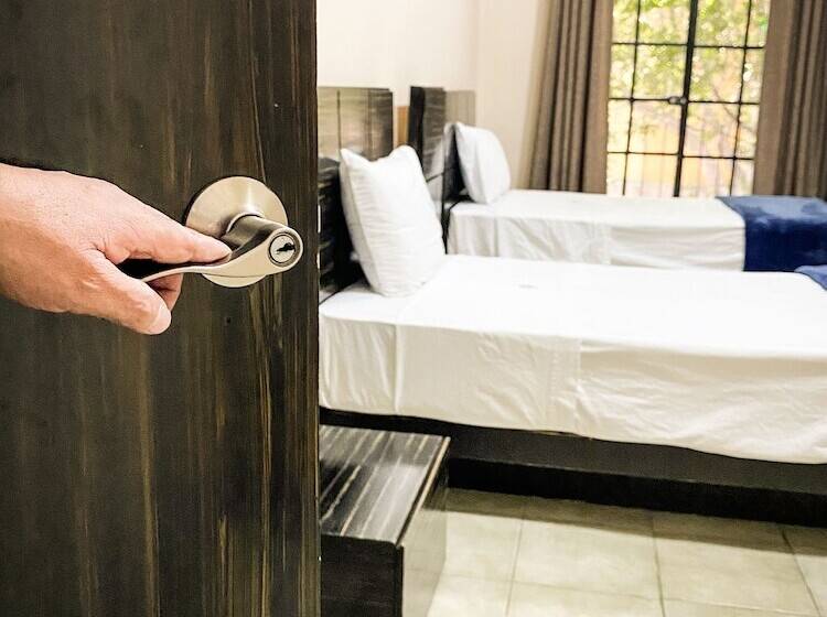 Общежитие Amigo Suites