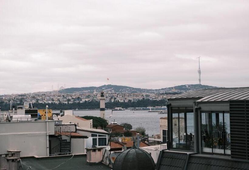 هتل Agora Guesthouse