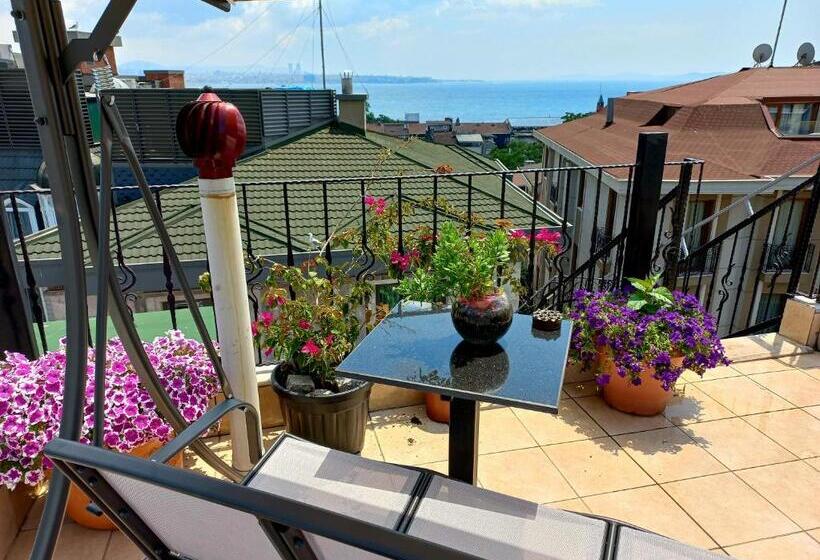 هتل Agora Guesthouse