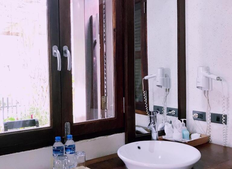 فندق Ancient Luang Prabang