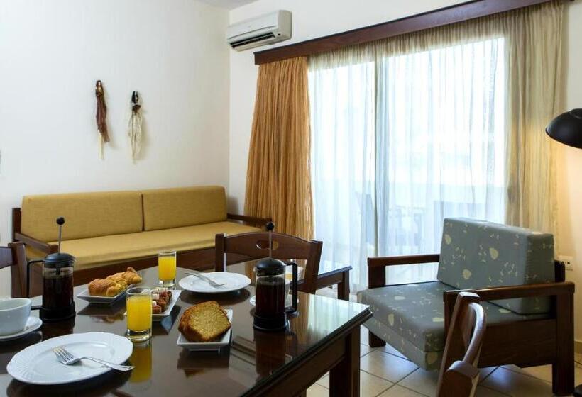 בית מלון כפרי Aphrodite Beach