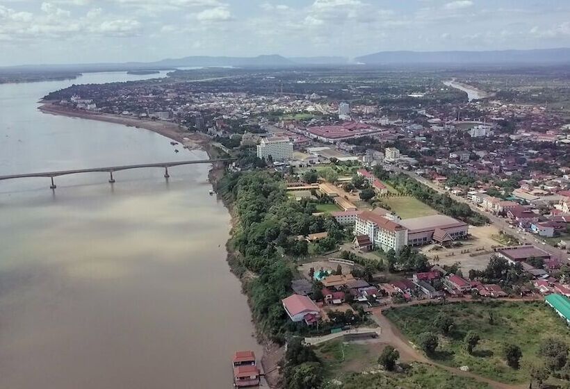 בית מלון כפרי Arawan Riverside