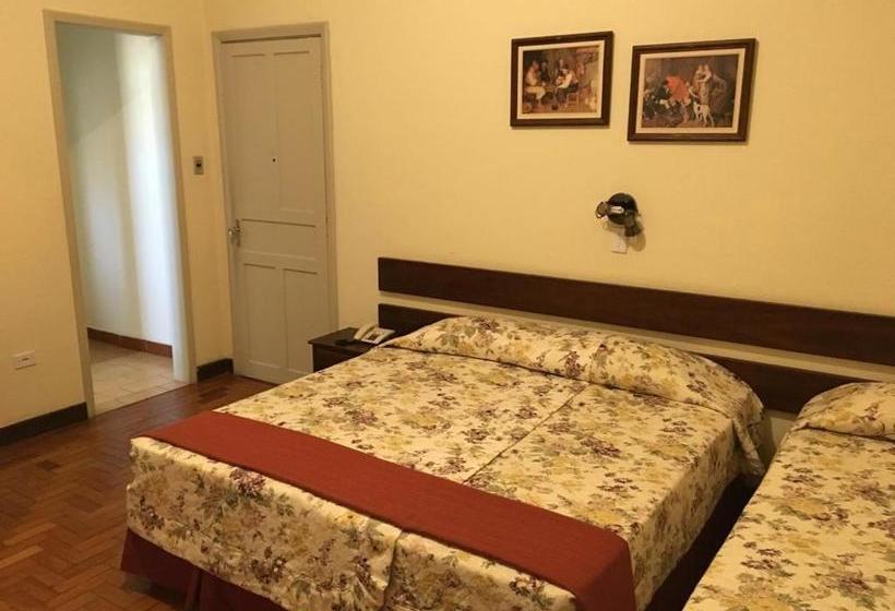 ホテル Avenida Charme