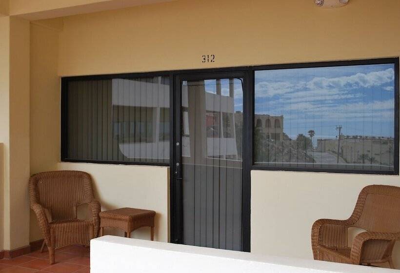 בית מלון כפרי Baja