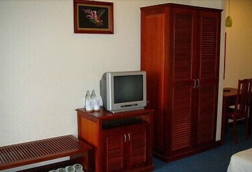 Отель Champasak Palace