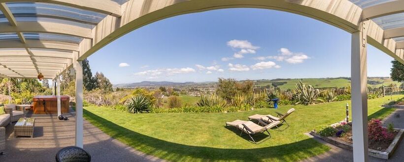 Отель City Lights Boutique Lodge