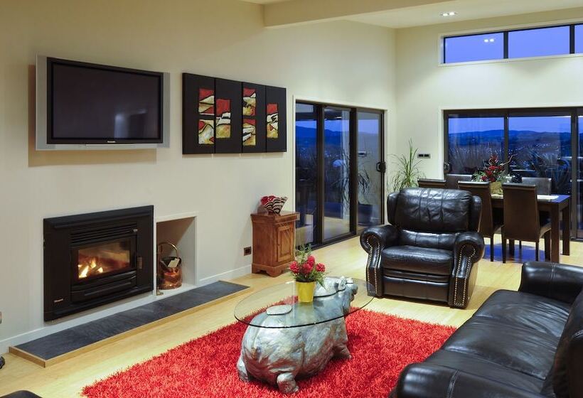 Отель City Lights Boutique Lodge