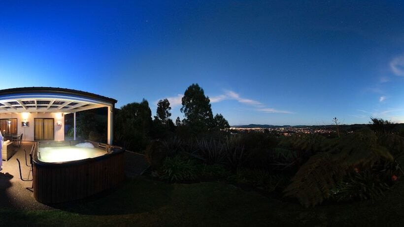 Отель City Lights Boutique Lodge