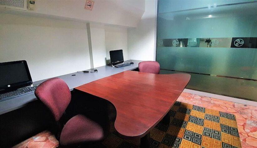 酒店 Colon Plaza Business Class