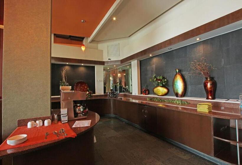 酒店 Colon Plaza Business Class