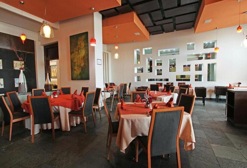 酒店 Colon Plaza Business Class