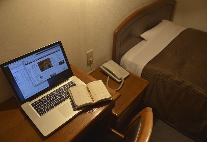 Отель Famy Inn Makuhari