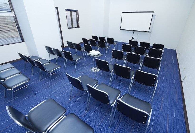 Отель Famy Inn Makuhari