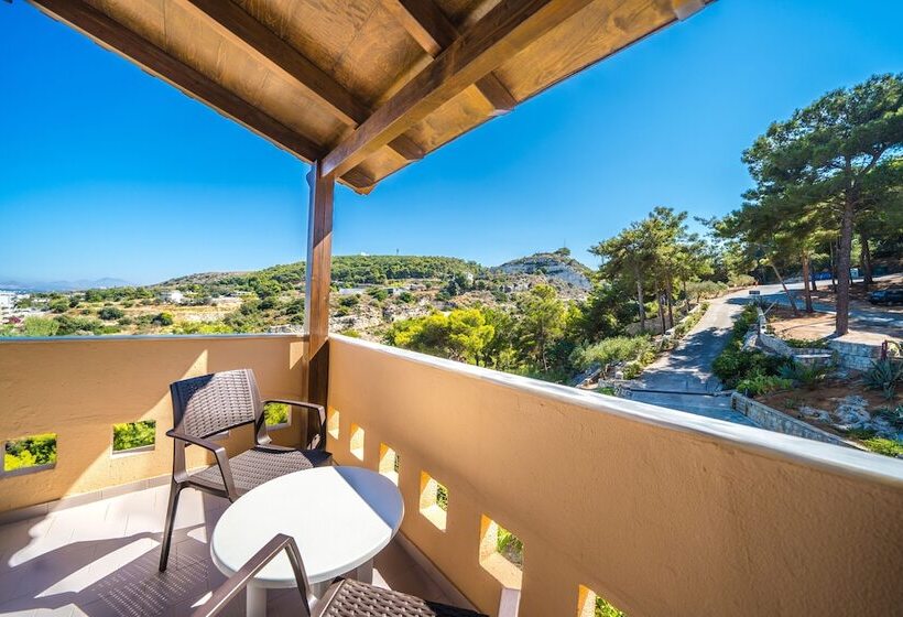 فندق Forest Park