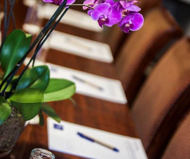 호텔 Garden Court Morningside Sandton