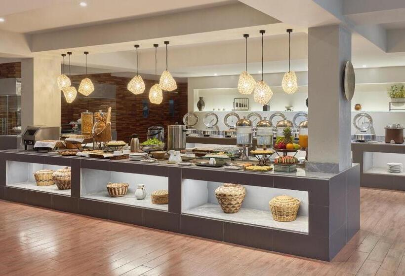 בית מלון כפרי Holiday Inn & Suites Batangas Limapark, An Ihg