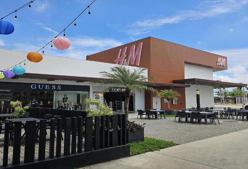 בית מלון כפרי Holiday Inn & Suites Batangas Limapark, An Ihg