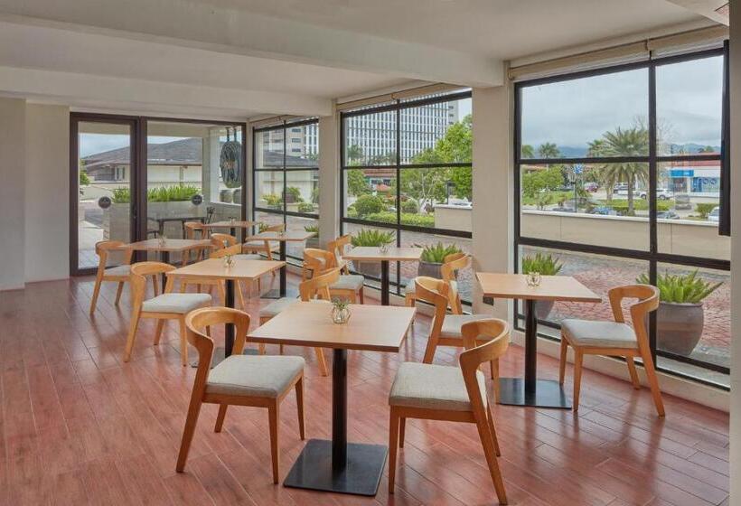 בית מלון כפרי Holiday Inn & Suites Batangas Limapark, An Ihg