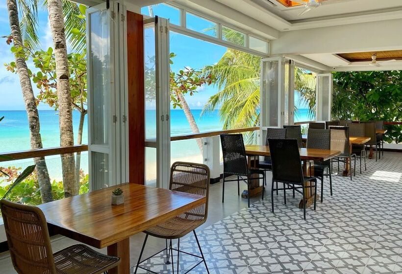 בית מלון כפרי Jony S Beach Resort