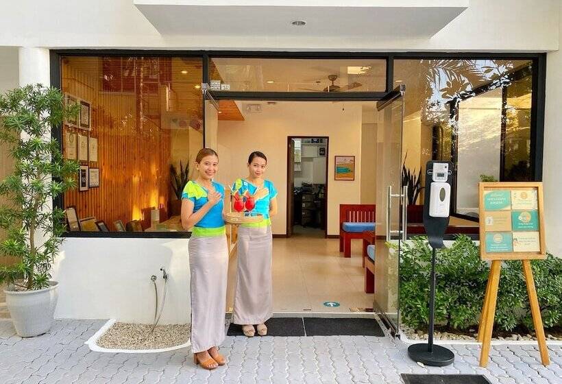 בית מלון כפרי Jony S Beach Resort