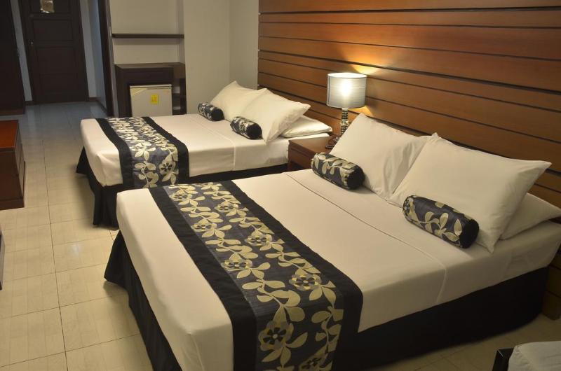 هتل Jupiter Suites