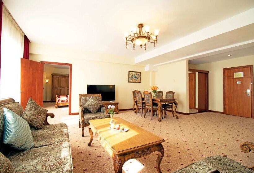 Kempinski Hotel Khan Palace