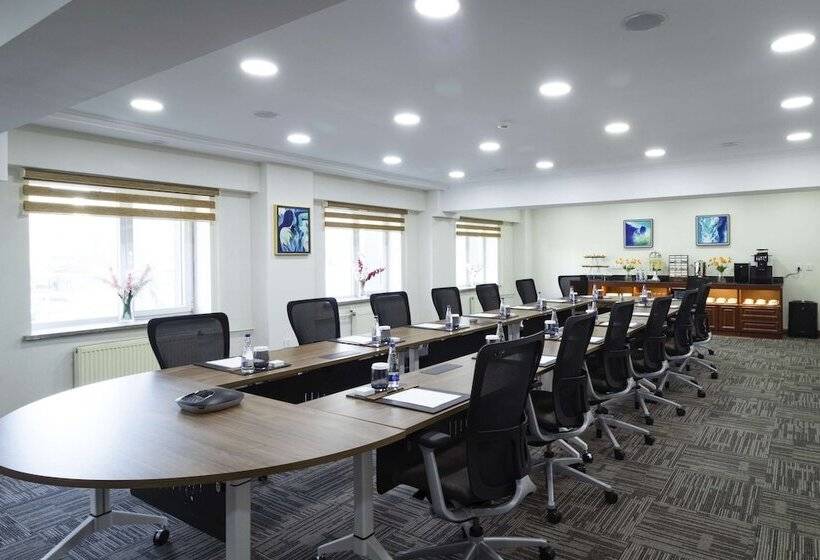 Kempinski Hotel Khan Palace