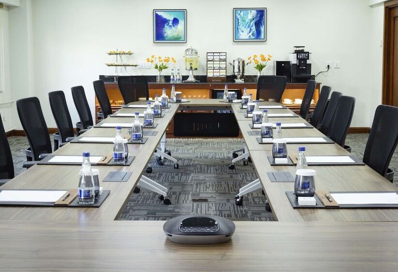 Kempinski Hotel Khan Palace