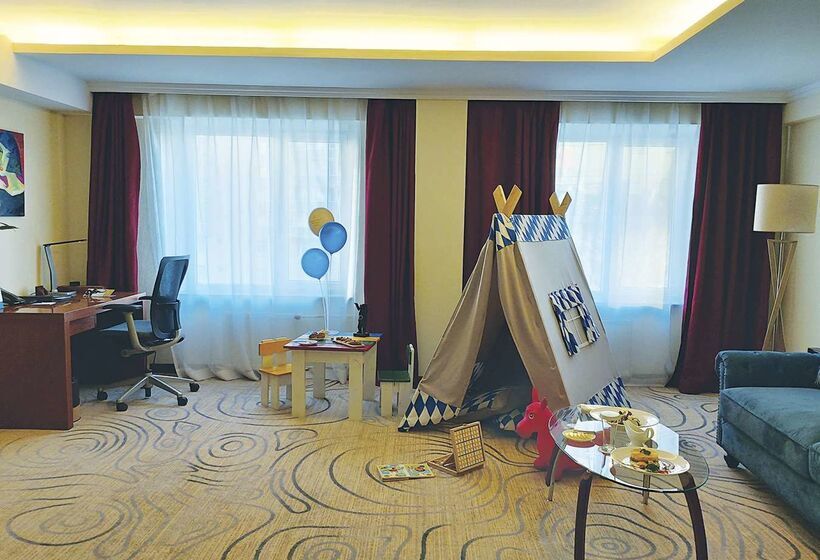 Kempinski Hotel Khan Palace