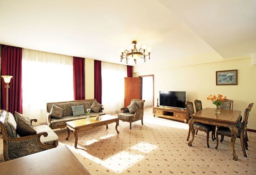 Kempinski Hotel Khan Palace