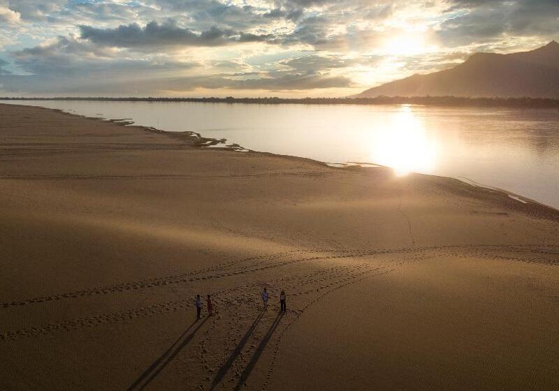 هتل La Folie Lodge