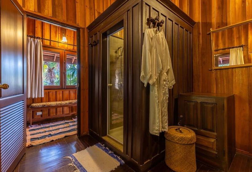 هتل La Folie Lodge