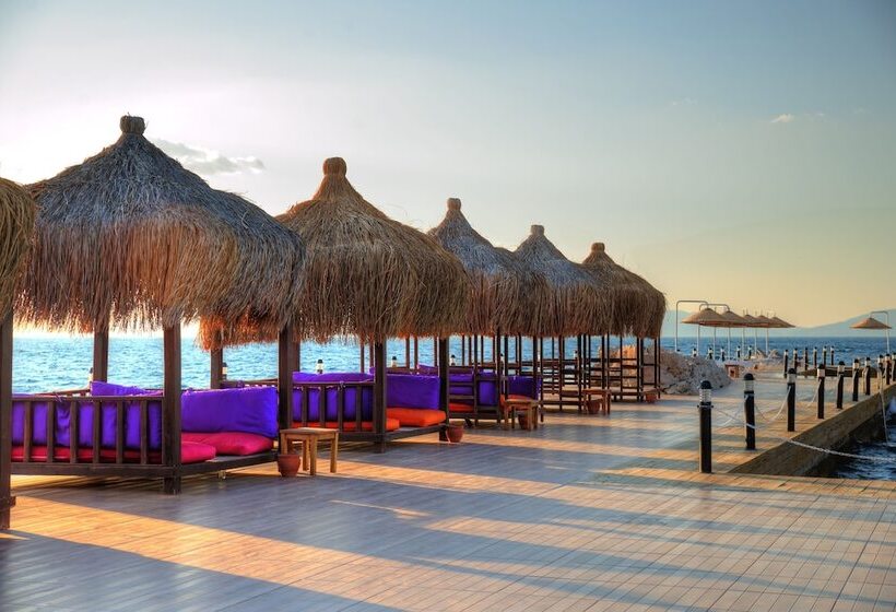 Le Bleu Hotel & Resort Kusadasi