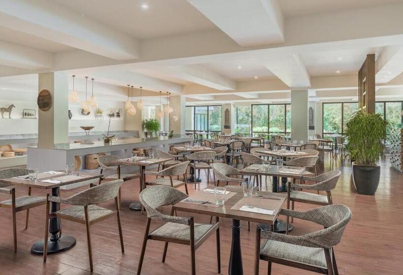 בית מלון כפרי Holiday Inn & Suites Batangas Limapark, An Ihg